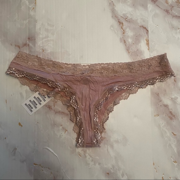 NWT Urban Outfitters mauve pink lace thong underwear in size large - Picture 3 of 5